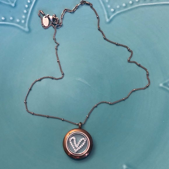 Origami Owl necklace - Picture 2 of 4